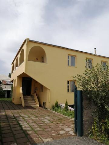 Фотографии Проживание в семье HOME Inn г. Севан (Армения) №1 Фото Проживание в семье HOME Inn г. Севан 1