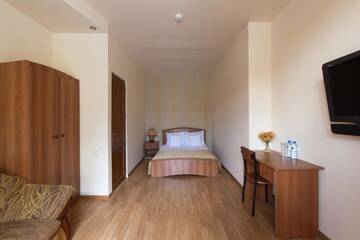 Фото номера Номер с кроватью размера «queen-size» Курортные отели Best Western Bohemian Resort Hotel г. Севан 8