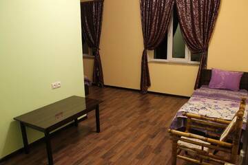 Фото номера Роскошный трехместный номер Отель Sevan Backstage Garden г. Севан 6