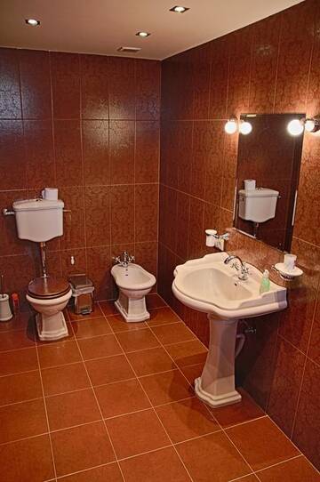 Фото номера Улучшенный двухместный номер с 1 кроватью Гостевой дом Tsaghkunq Guest House г. Севан 8