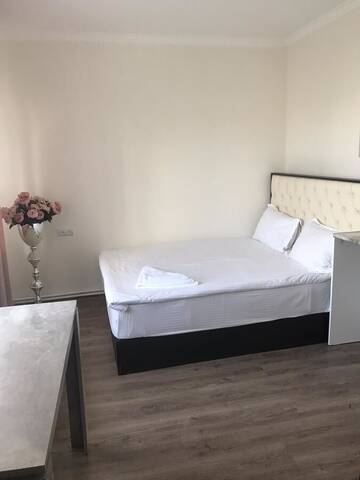 Фото номера Двухместный номер Делюкс с 1 кроватью Мини-отель Mini Hotel Sevan г. Севан 8