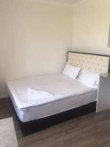Фото номера Двухместный номер Делюкс с 1 кроватью Мини-отель Mini Hotel Sevan г. Севан 7