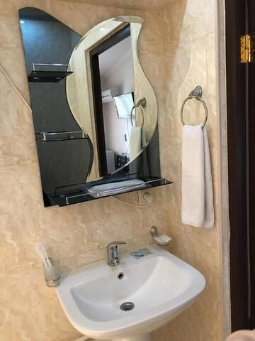 Фото номера Двухместный номер Делюкс с 1 кроватью и ванной Отель Armenia VanSevan Hotel г. Севан 6
